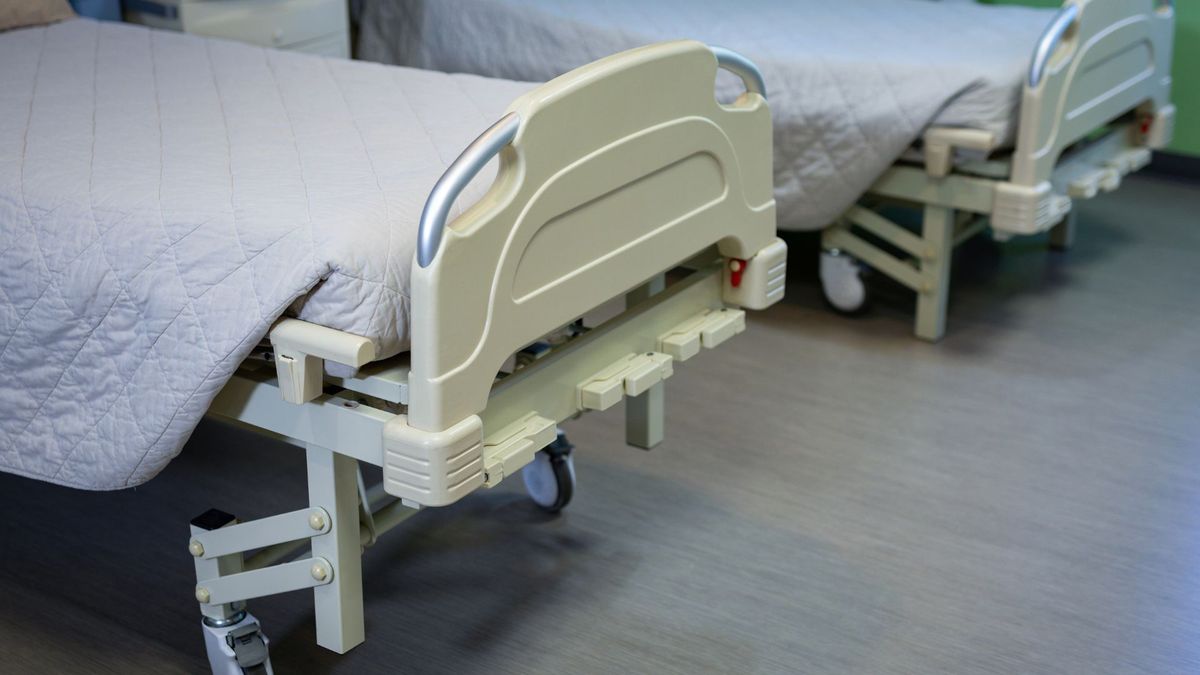 Imagen ilustrativa de camillas de hospital