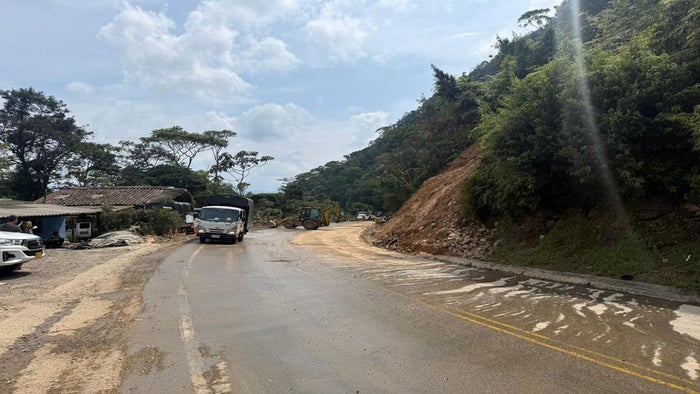 Vía Medellín - Bogotá fue reabierta tras superar emergencia por deslizamiento