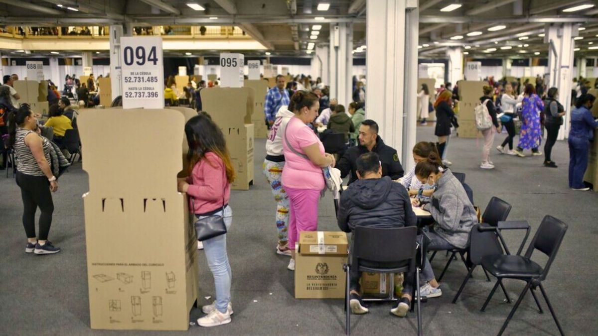 Diferencian entre un testigo y un jurado electoral