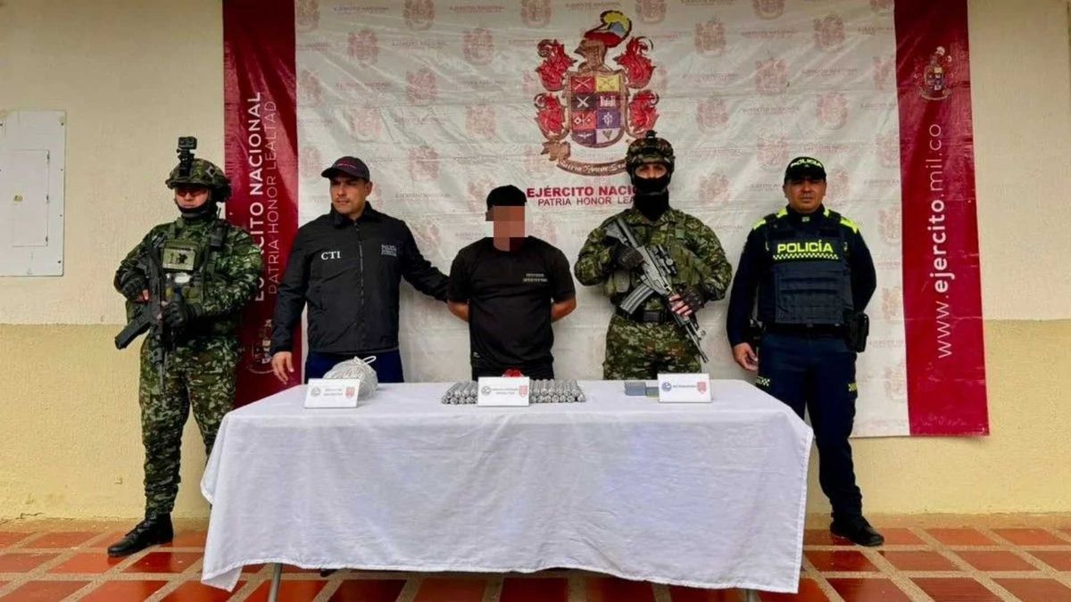 Capturan a hombre con más de 40 barras de explosivos en Antioquia
