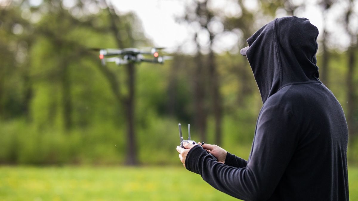 Escuela ilegal de drones