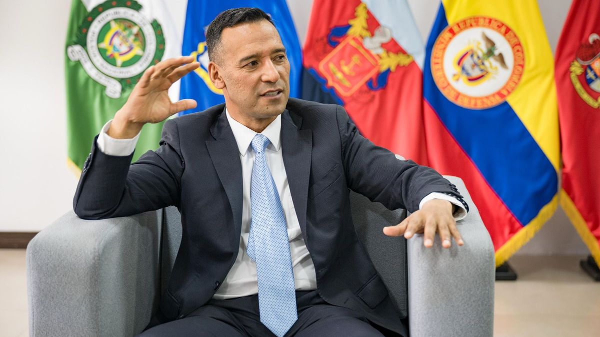 Pedro Sánchez, ministro de Defensa