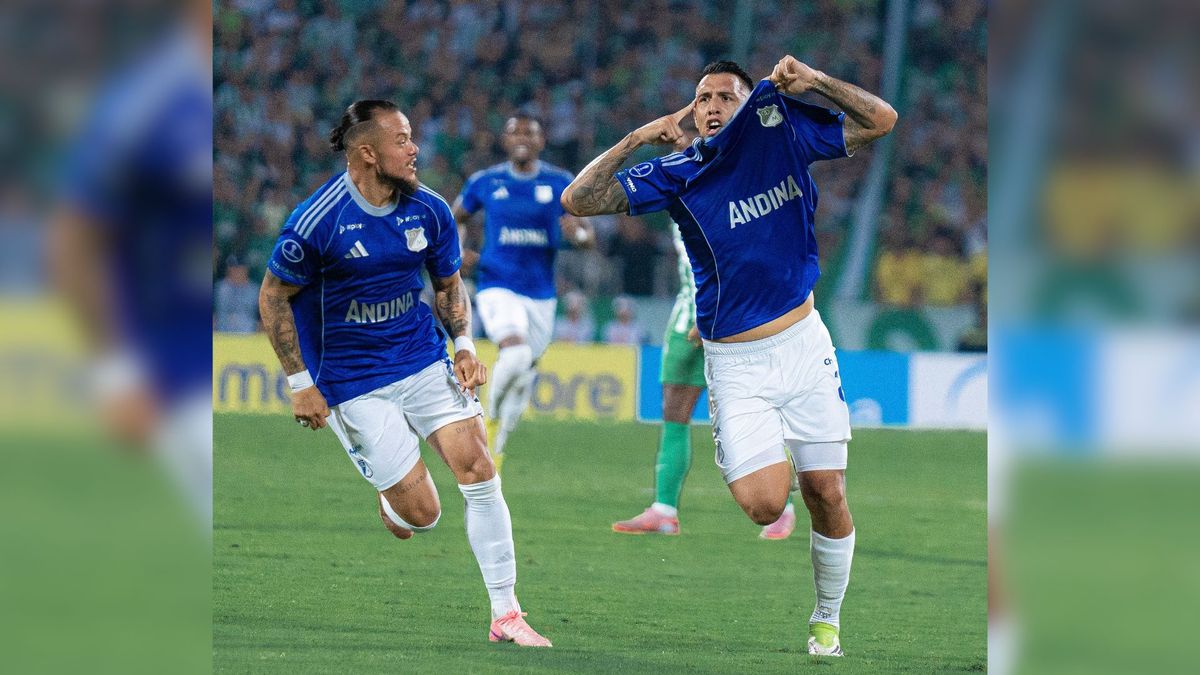 Rodrigo Contreras celebrando su gol en el Atanasio Girardot
