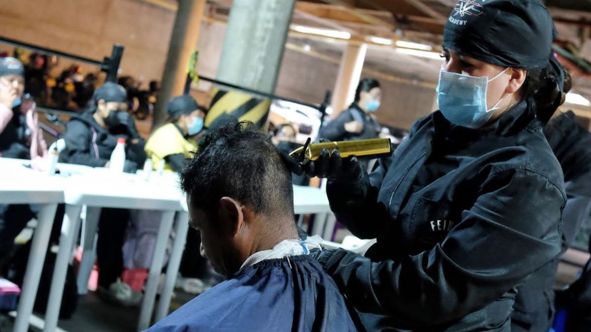 Activan servicio subterráneo en el Centro ahora salen oliendo rico y con ropa limpia