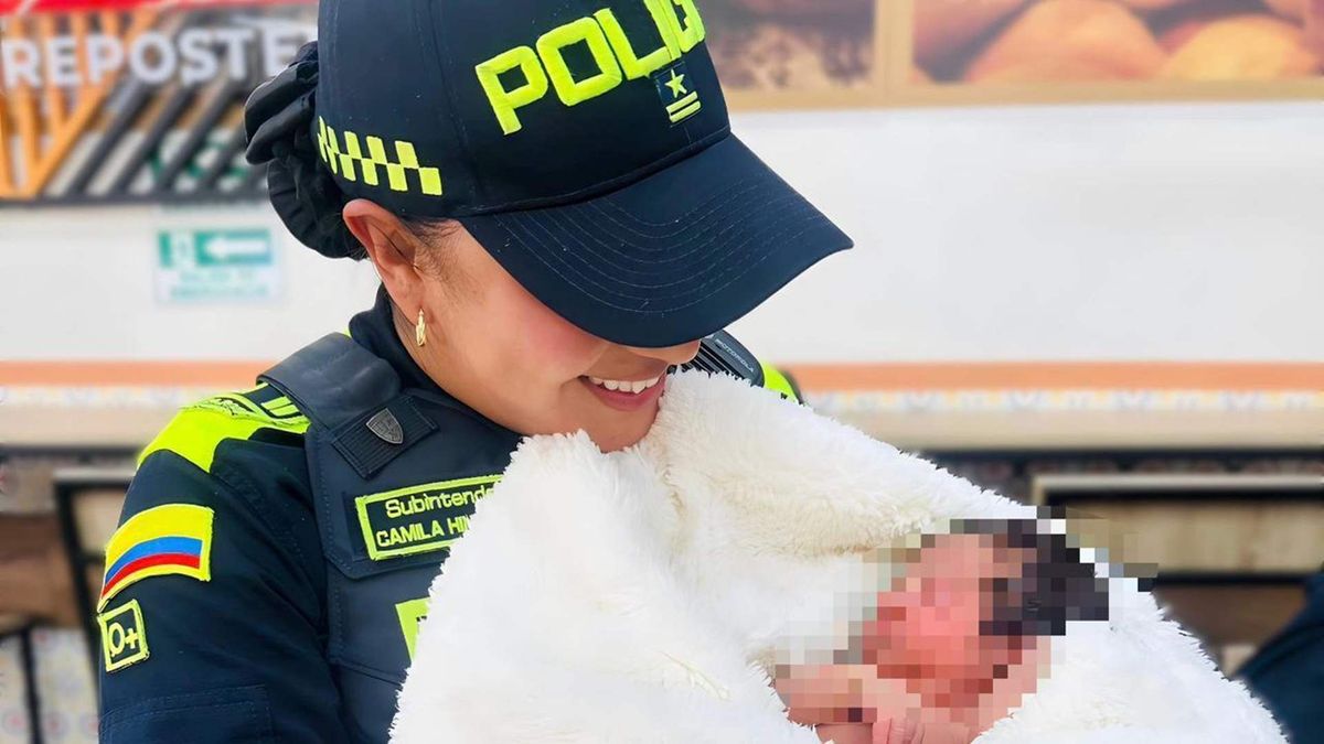 Patrullera de la Policía asistió un parto en pleno taco en el centro de Medellín