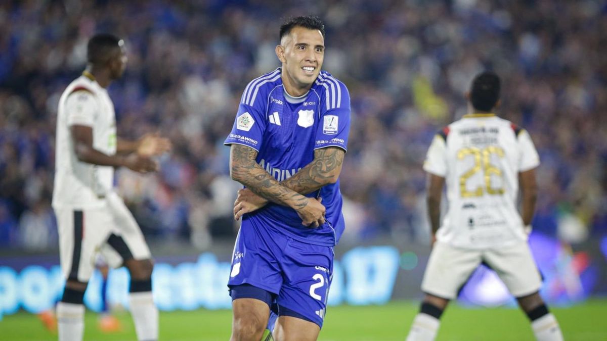 Rodrigo Contreras celebrando un gol