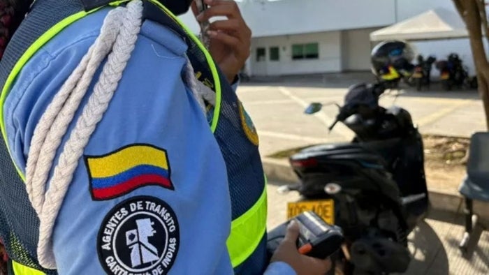 Condenan a cuatro años de prisión a mujer por agredir a agente de tránsito en Cartagena