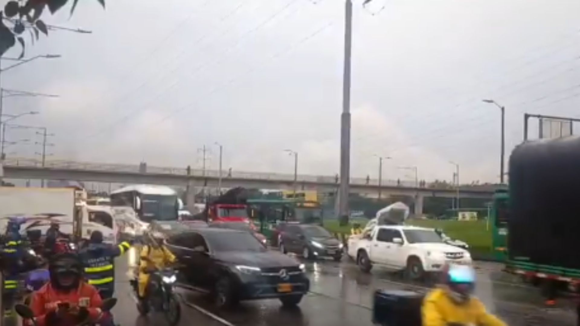 Movilidad en la Autonorte con calle 182