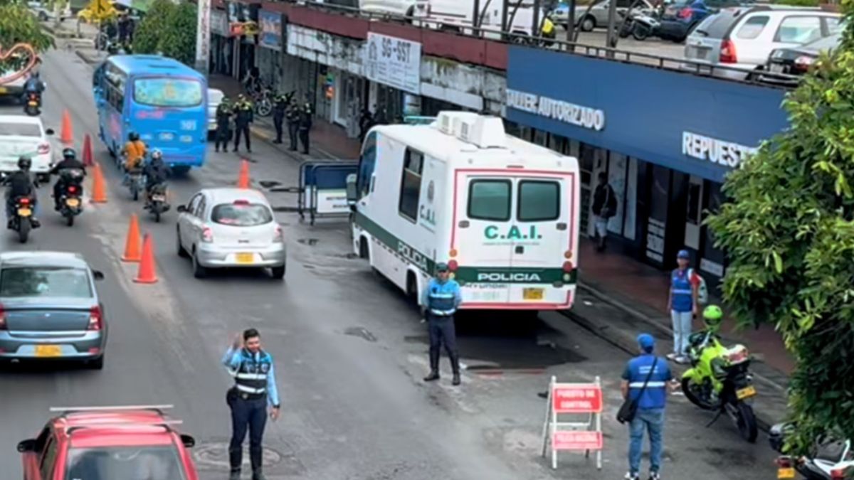 Control de tránsito en Provenza, Bucaramanga