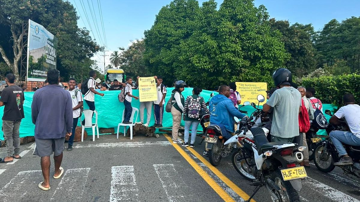 Protesta en la Institución Educativa Piedrecitas