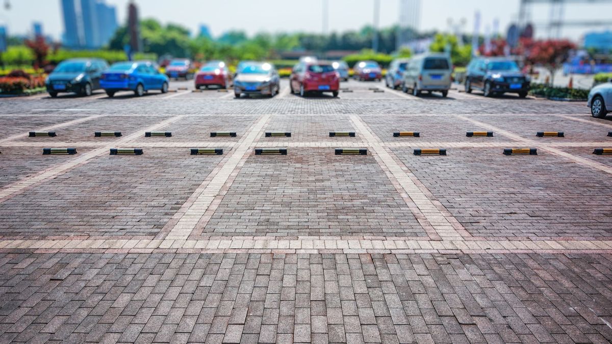Parqueadero de vehículos al aire libre