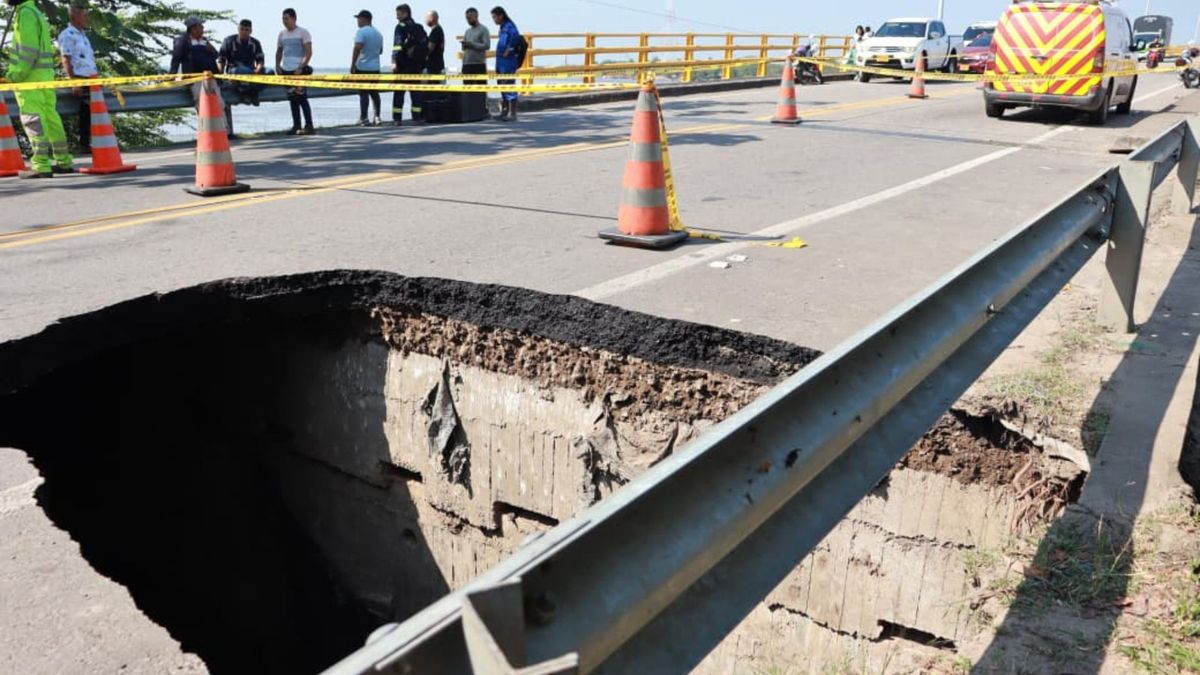 Puente entre Santander y Antioquia
