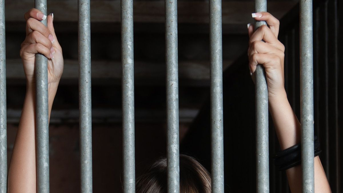 Mujer encarcelada