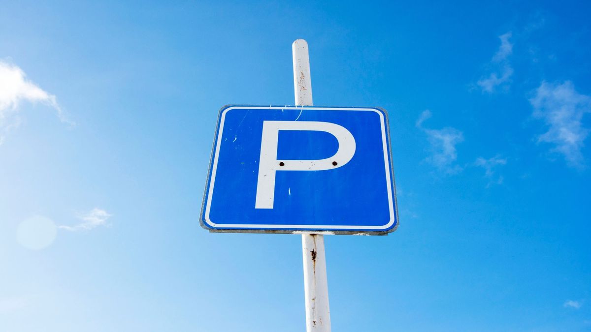 Señal de tránsito que indica dónde parquear