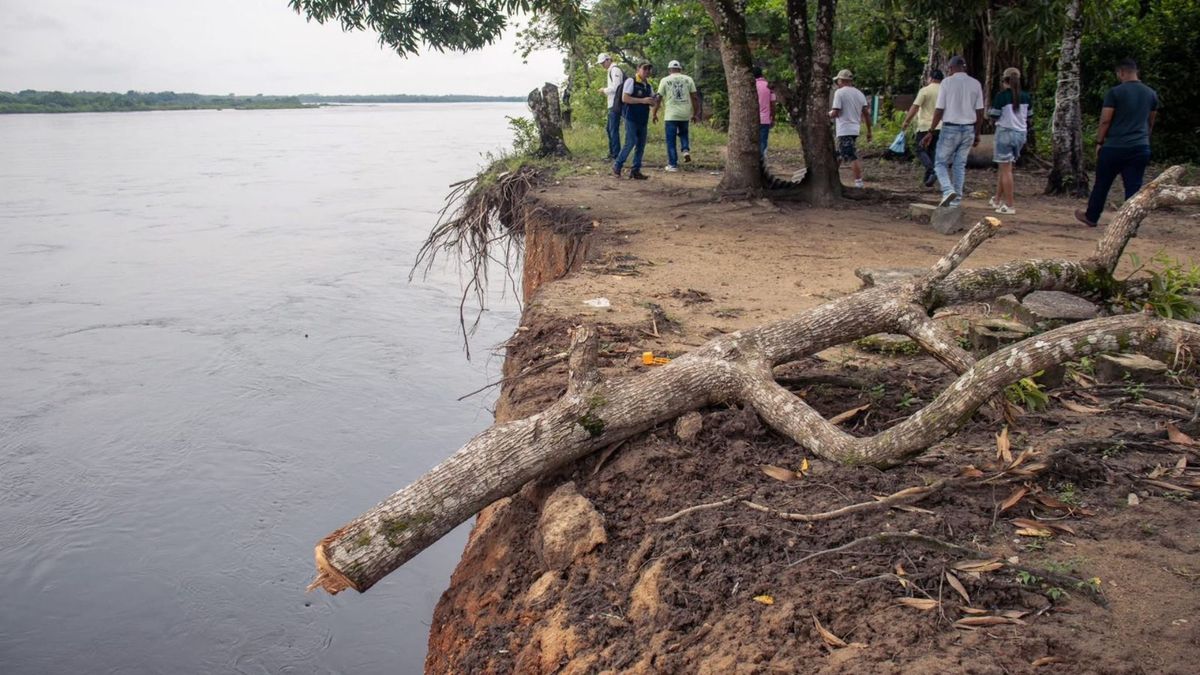 El río Magdalena amenaza con inundar el corregimiento San Rafael de Lebrija, Barrancabermeja.