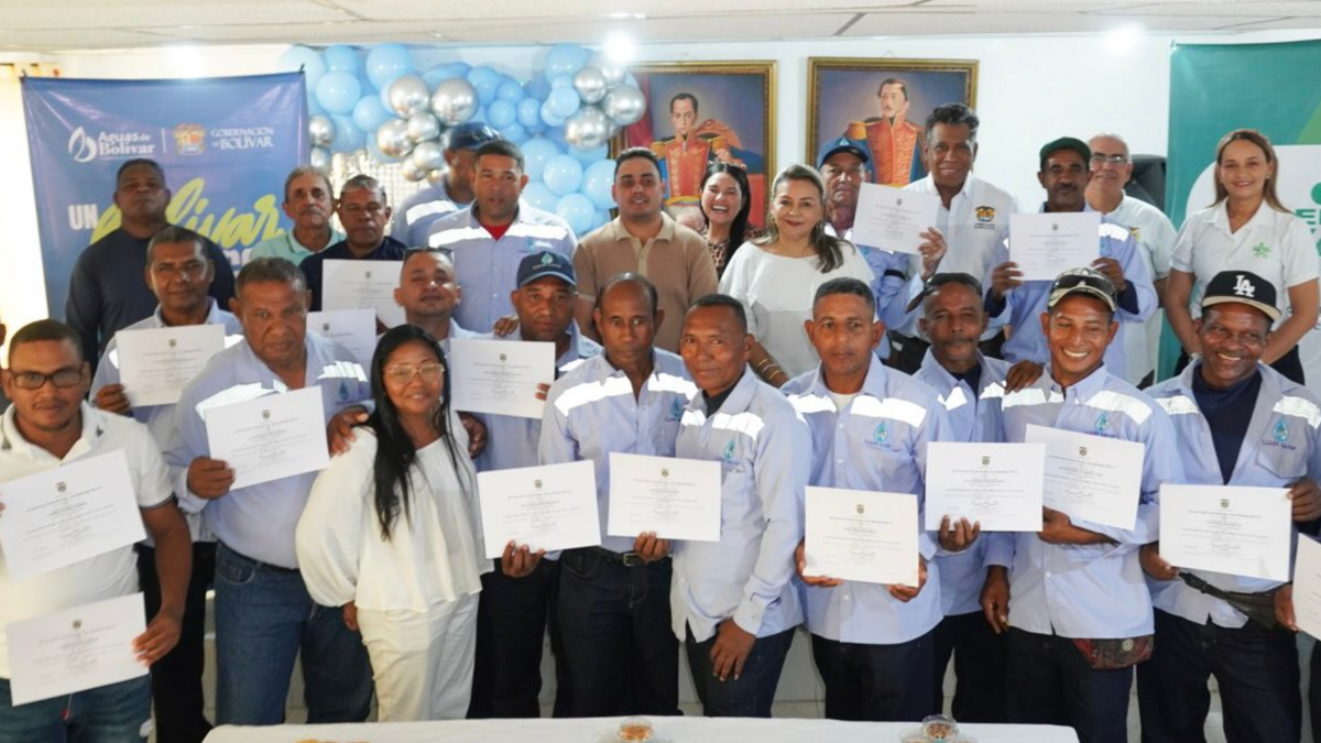 Operadores del acueducto de La Línea obtienen certificación laboral