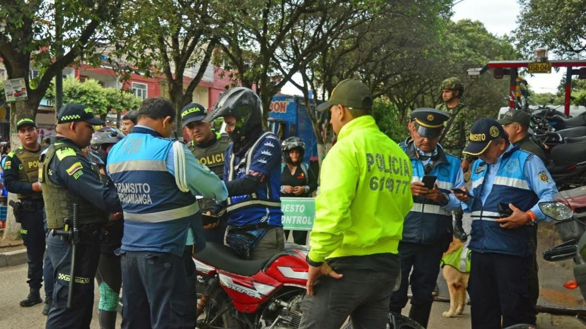 Control de tránsito en vías de Bucaramanga
