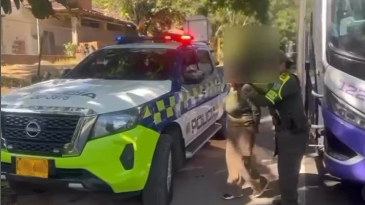 Pasajera de bus capturada en el Valle