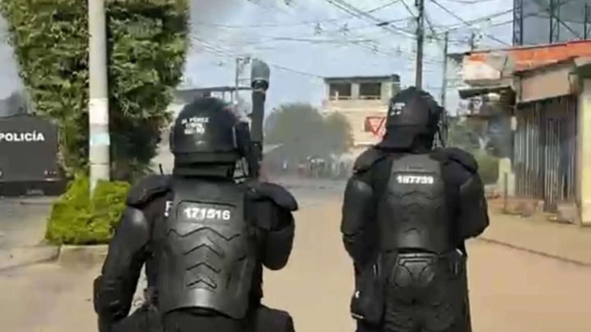 Cierre de colegios y otro camión quemado: crisis en el Bajo Cuaca antioqueño