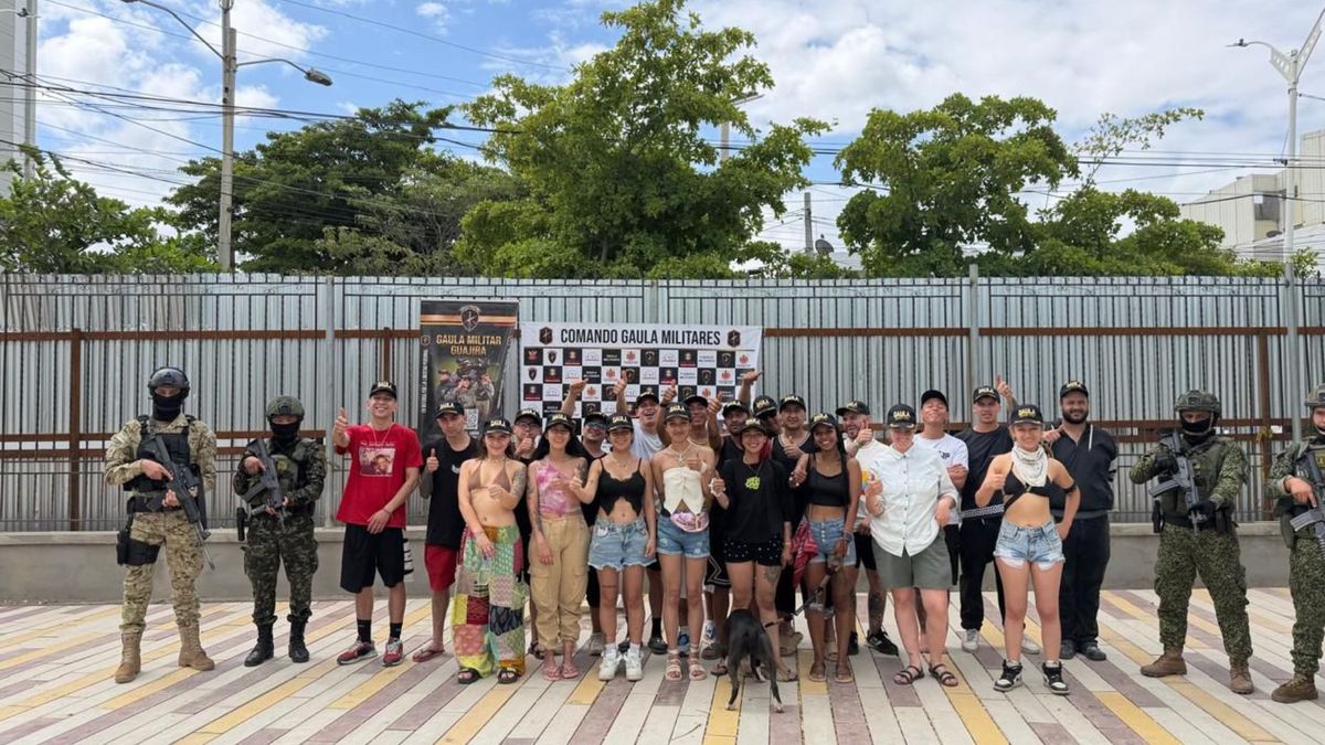 Turistas que fueron rescatados por el Gaula Militar