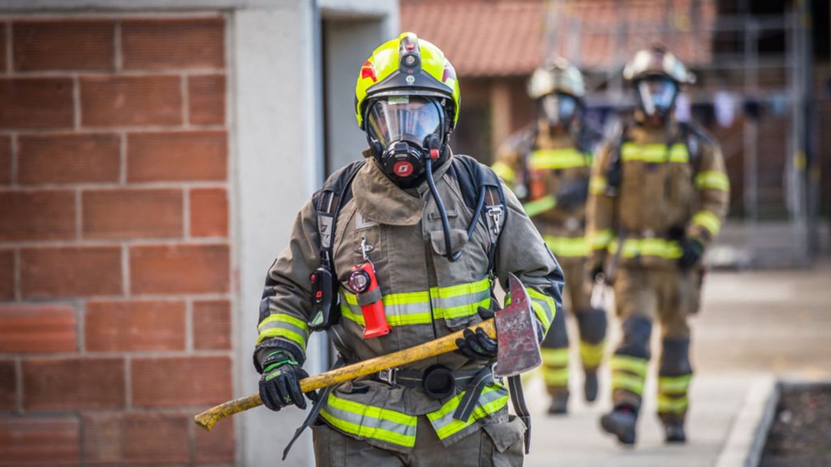 Incendio en Santo Domingo Savio deja cuatro casas destruidas y tres heridos