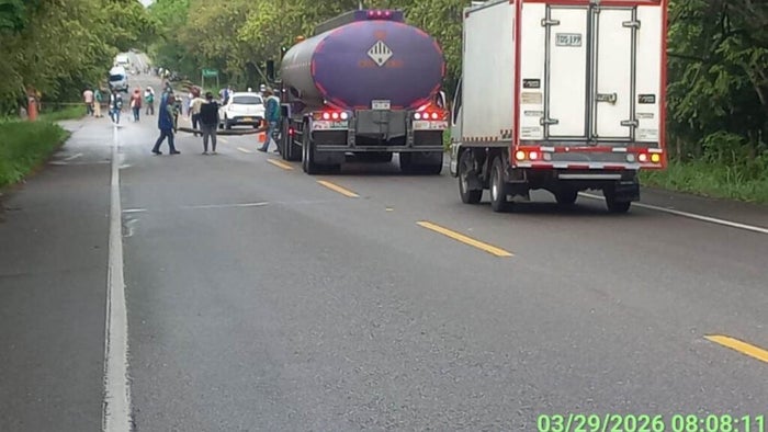 Cierres vía Natagaima - Girardot