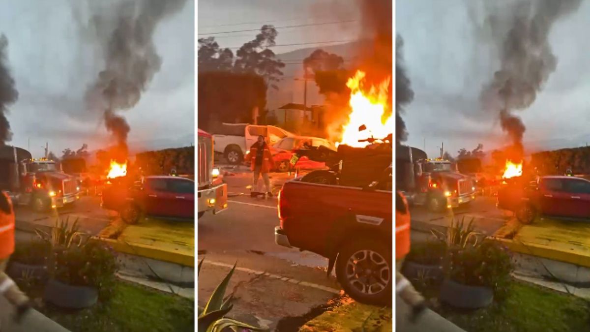 Accidente en peaje entre Zipaquirá y Ubaté; tractomula desbocada se llevó varios carros por delante