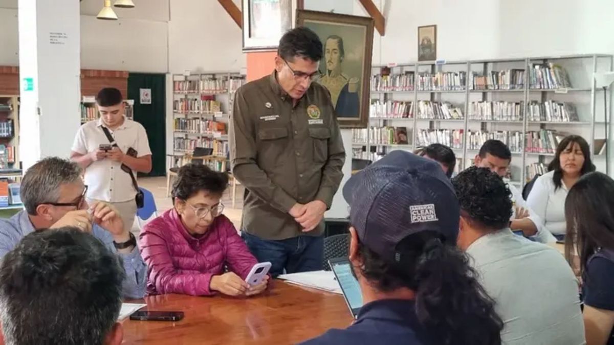 Mesa de trabajo peajes Santander