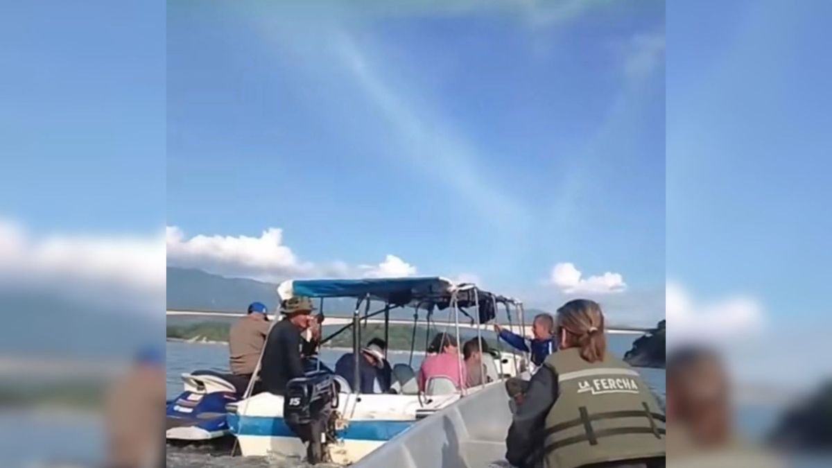 Familia fue rescatada tras pasar la noche perdida en el embalse de Topocoro