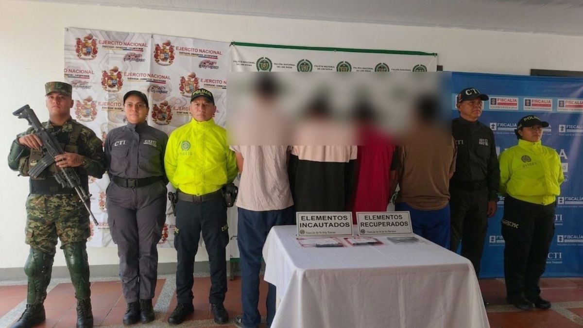 Capturan a cuatro presuntos integrantes de “Los Caminantes” por atracos en El Socorro, Santander.