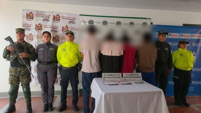Capturan a cuatro presuntos integrantes de “Los Caminantes” por atracos en El Socorro, Santander.
