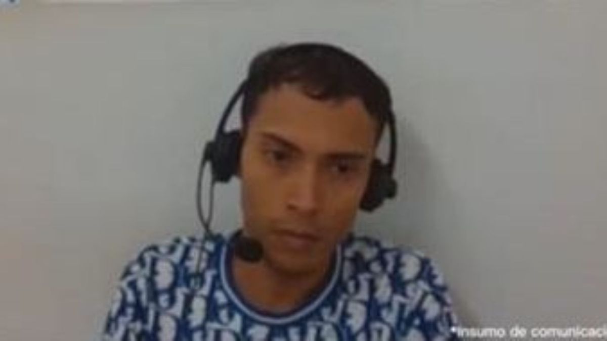 Las investigaciones permitieron establecer que la víctima fue intimidada y obligada a trasladarse al asiento posterior del automotor.