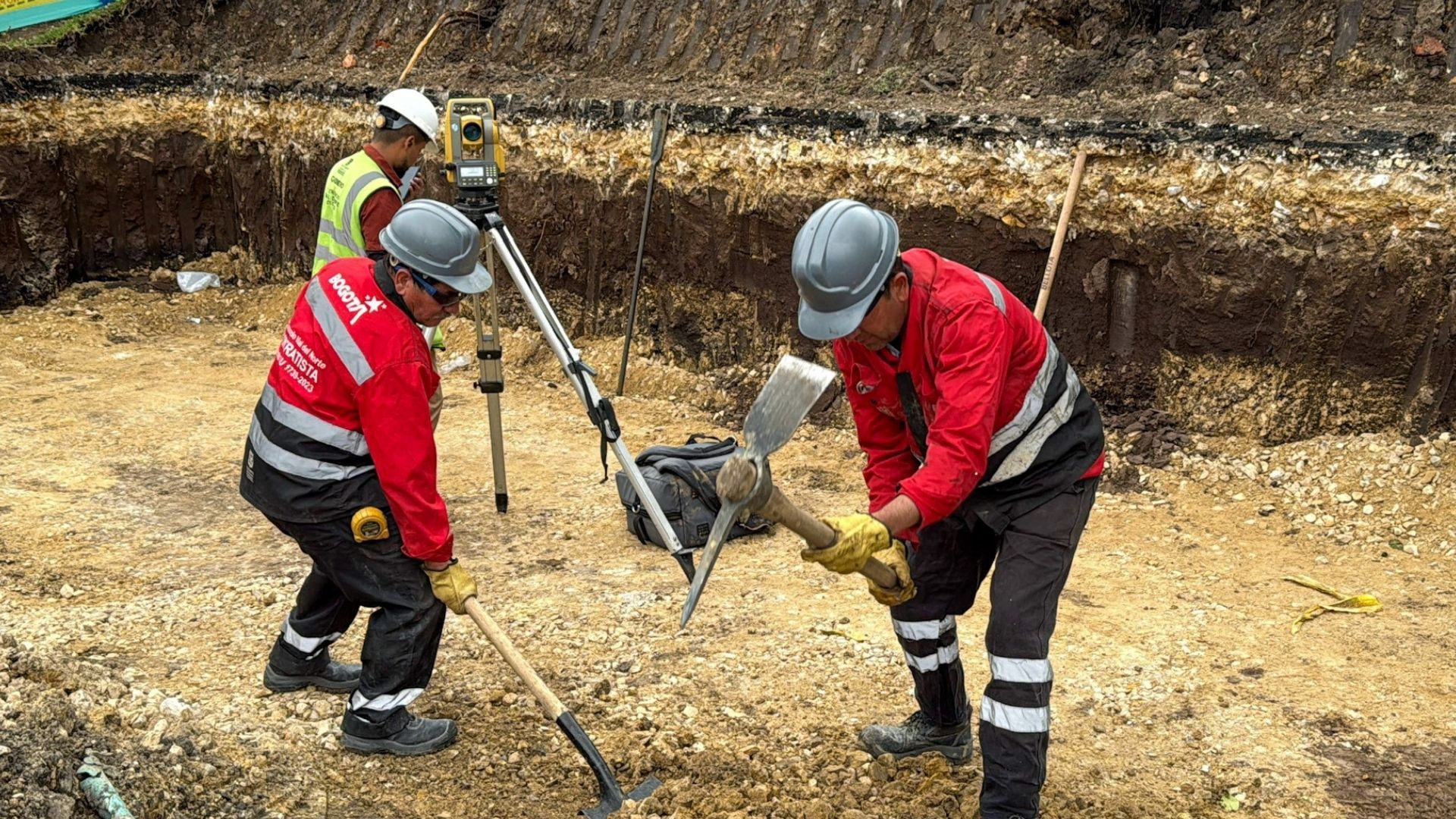 idu en la septima obreros no paran y fijan fecha de entrega