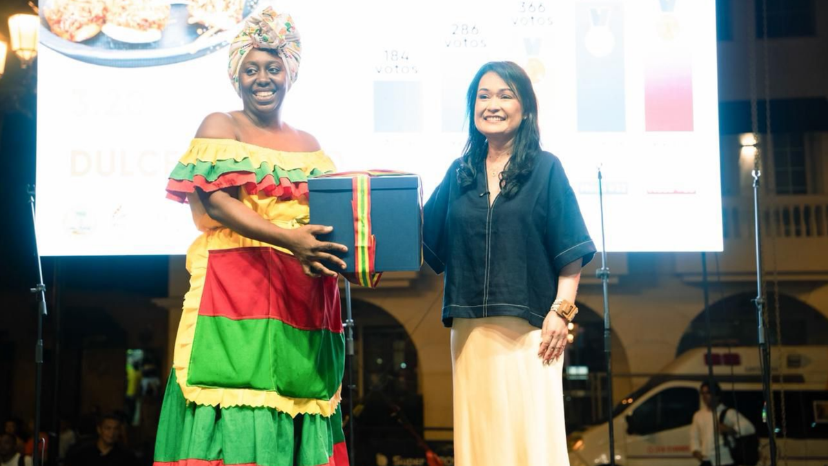 Viviana Torres, ganadora del mejor dulce de coco en el Festival del Dulce y la Comida Típica Cartagenera