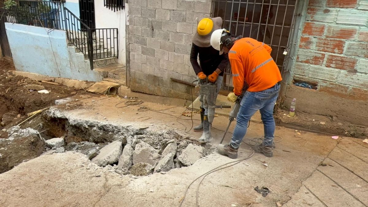 Medellín activa su maquinaria en los tres puntos más golpeados por las lluvias