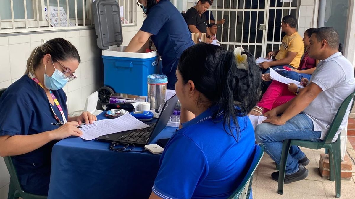 Imágenes del personal médico del Hospital San Juan de Dios de Santa Fe de Antoquia