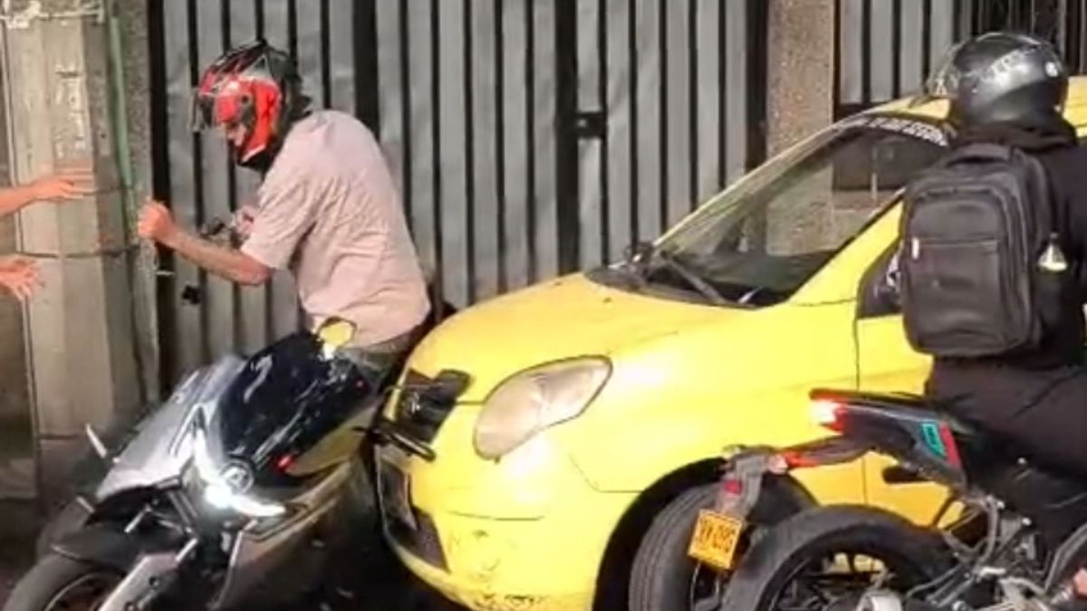 Indignación en Medellín: Video captó a fletero robando frente a un colegio del barrio Santa Lucía