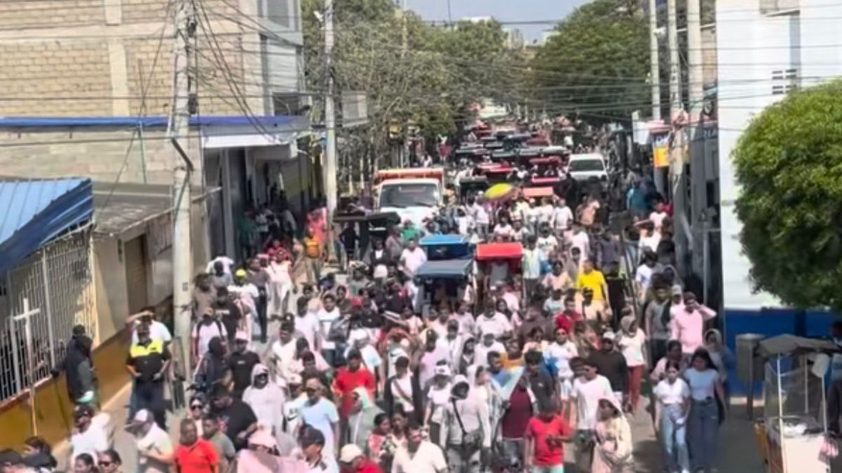 Habitantes y comerciantes cierran todas las entradas a Uribia, La Guajira.