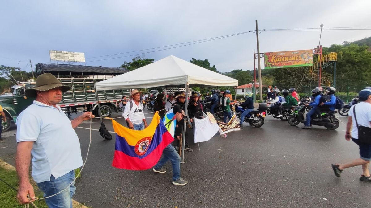 Bloqueos por paro nacional en Santander