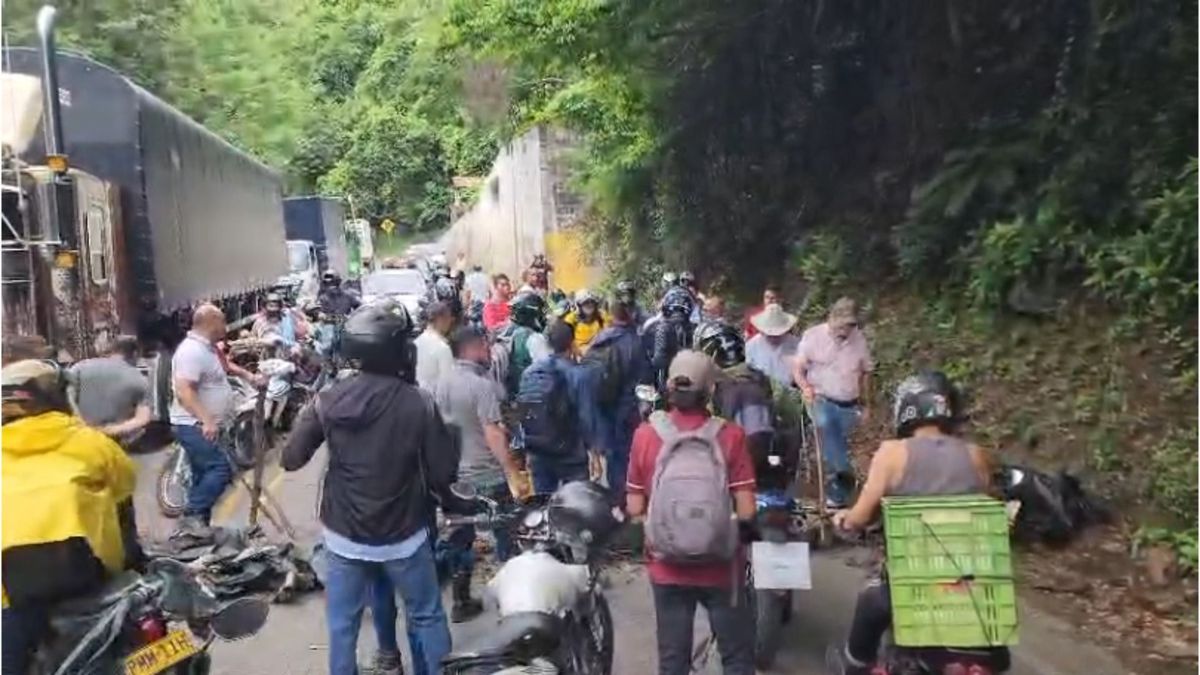 Bloqueo en vía San Gil–Socorro