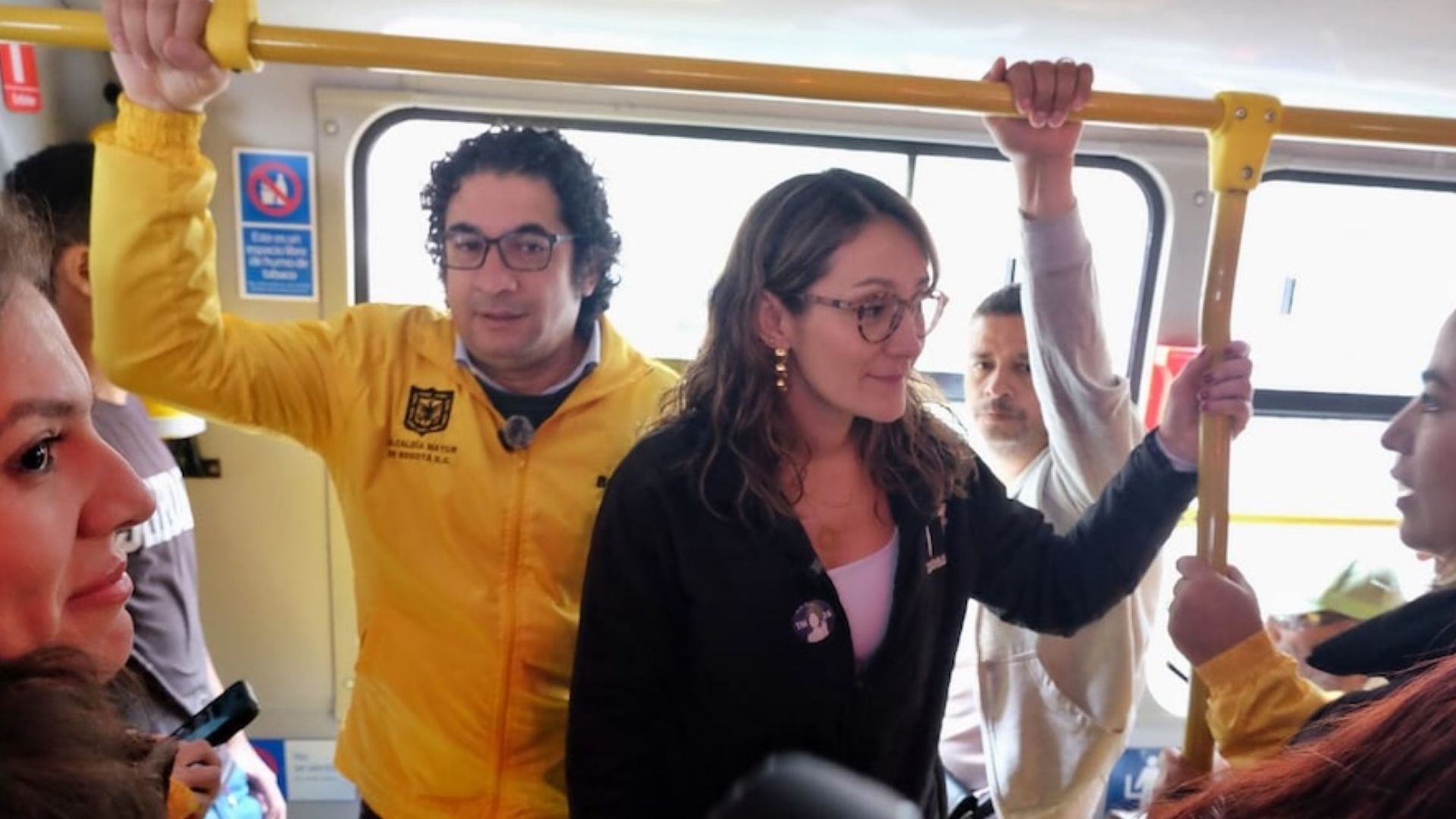 TransMilenio estrena dupla para habitantes de calle buscan que el sistema no huela maluco