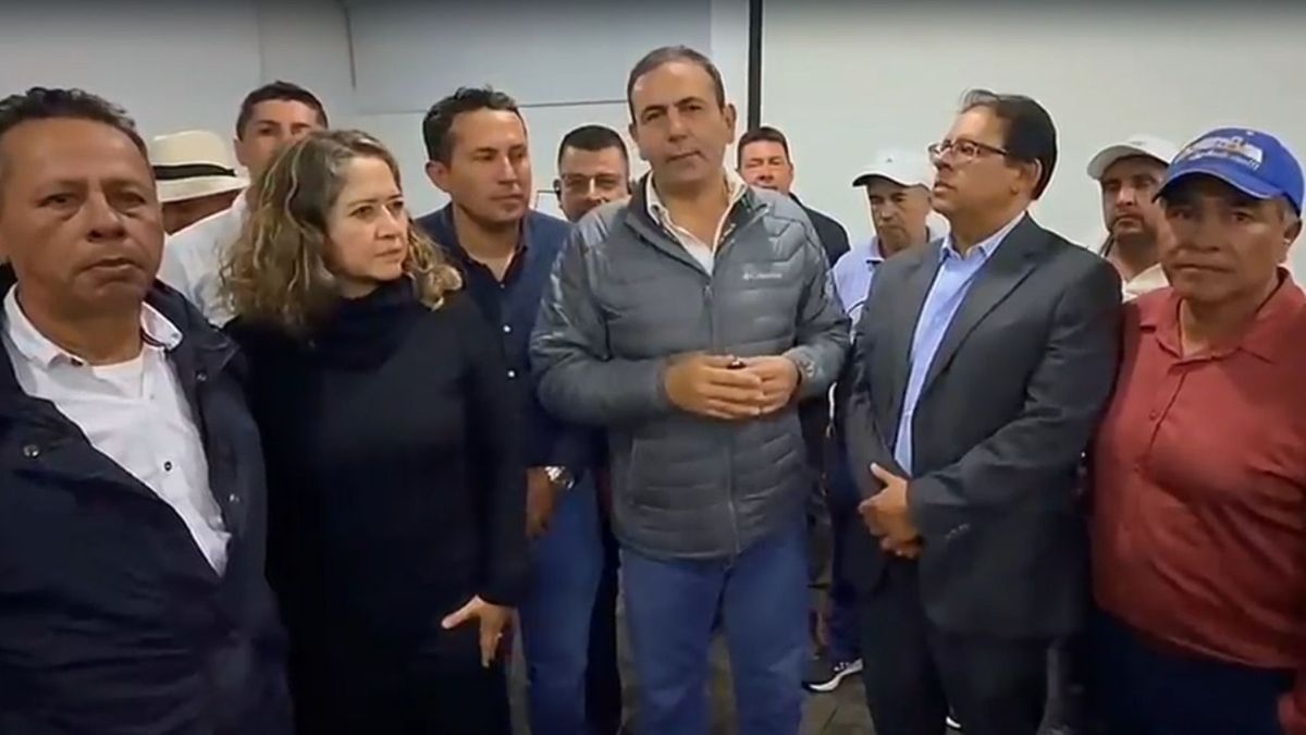 Gobernador de Santander en reunión del IGAC
