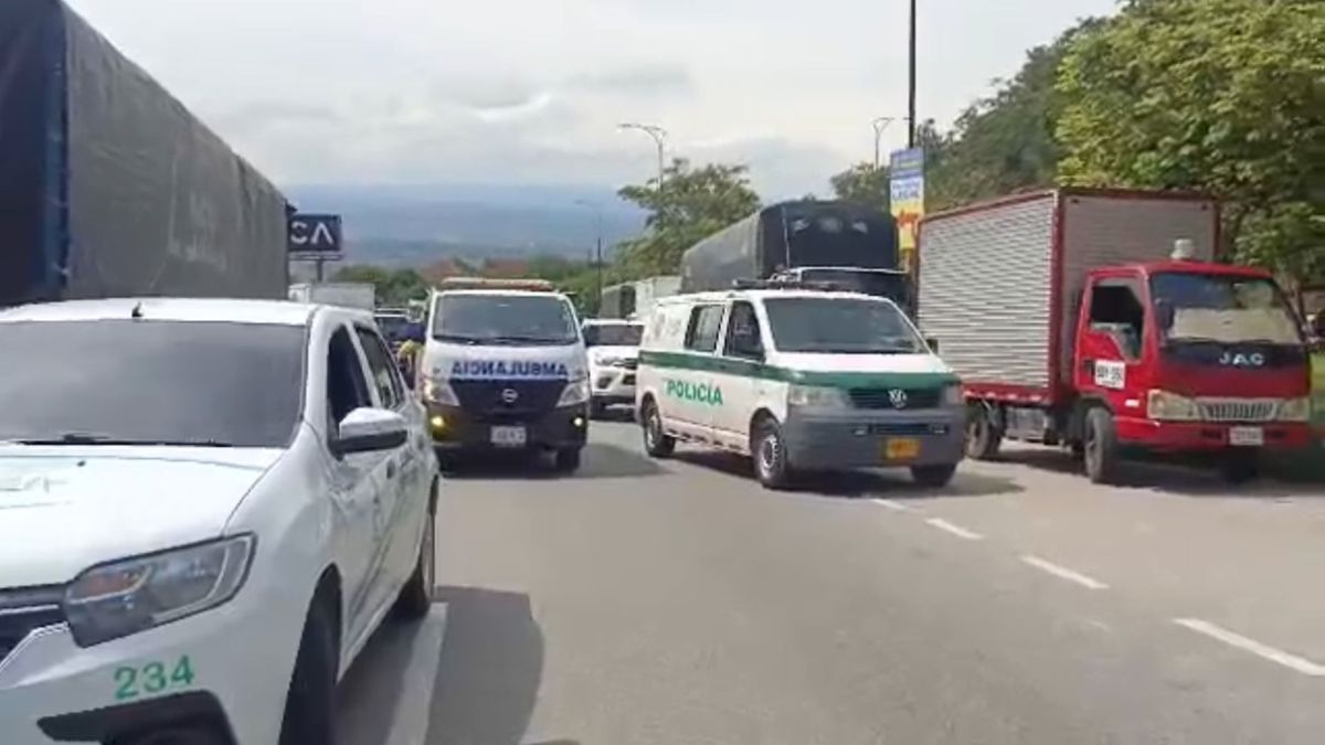 Bloqueo vial en Lebrija, Santander