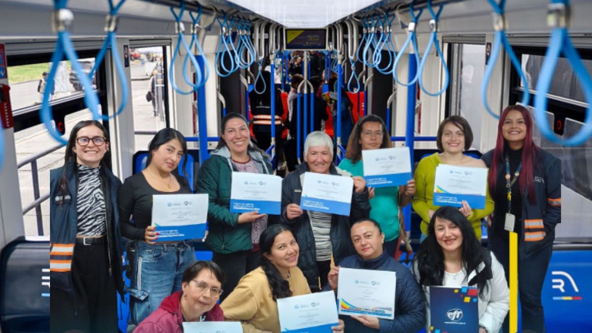 Funza 400 personas ya viajan en el Regiotram del cambio