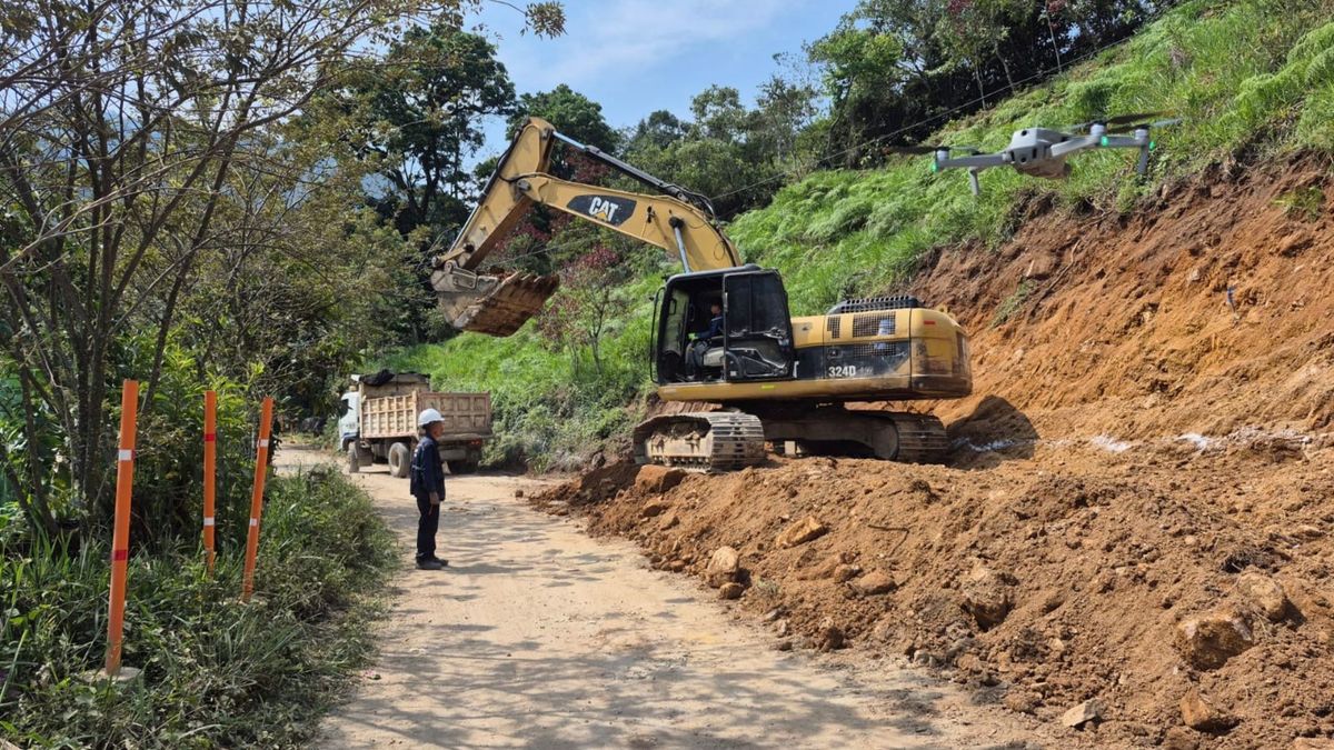 Pavimentación vía Arboledas - Cucutilla