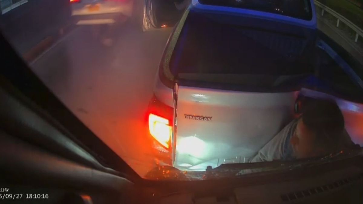 Momento exacto del choque a conductor en Bogotá