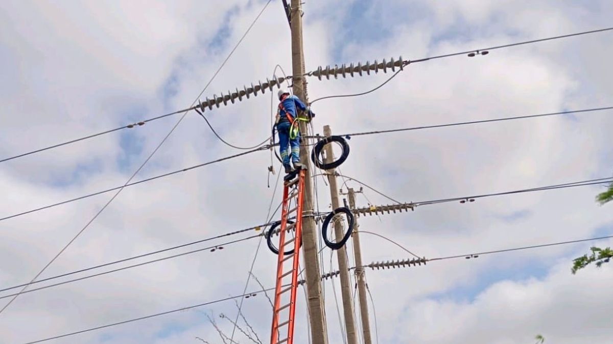 Técnico de Air-e (imagen de referencia)