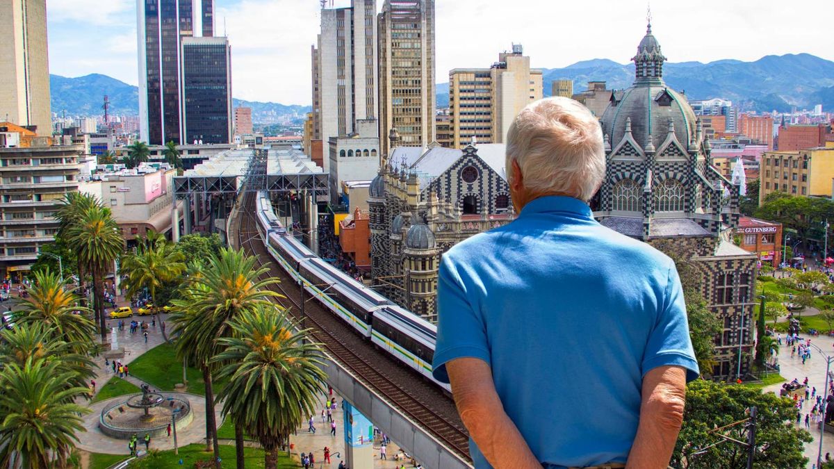 Agresión de adulto mayor en Medellín