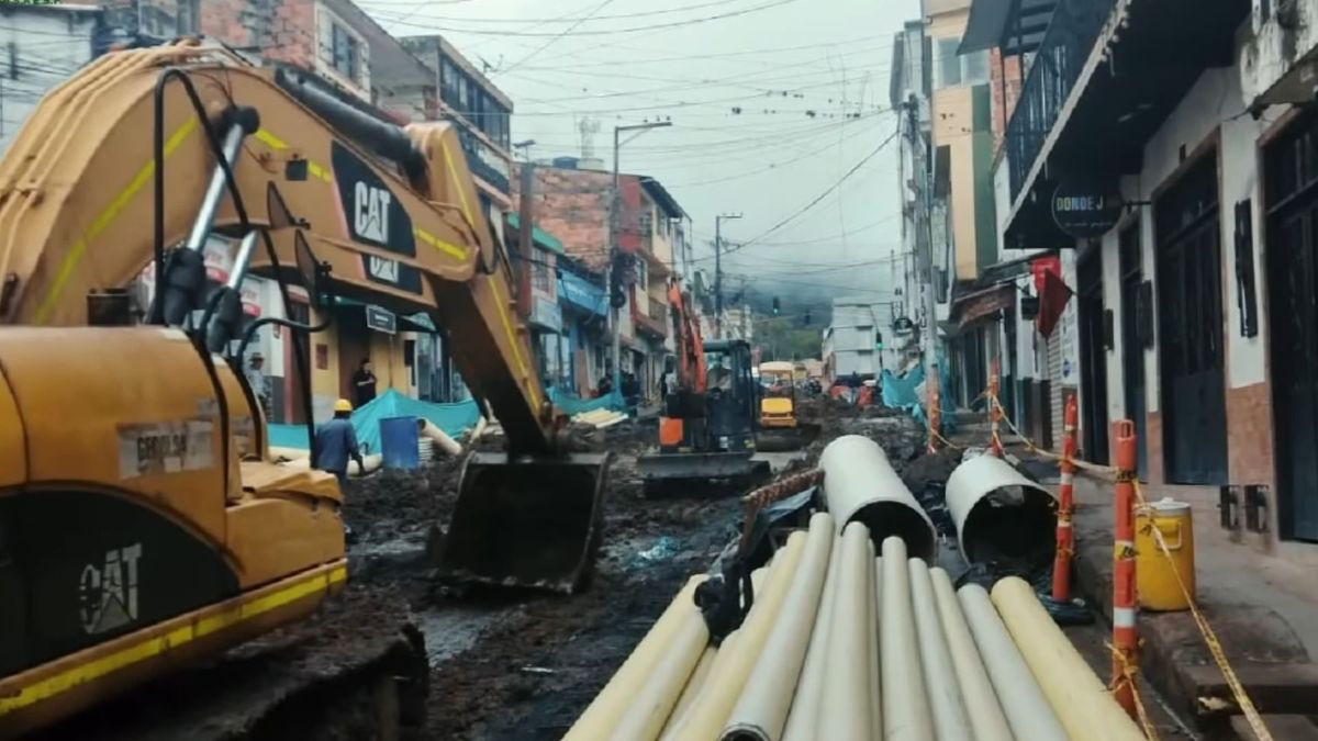 Obras del acueducto y alcantarilla en Vélez, Santander