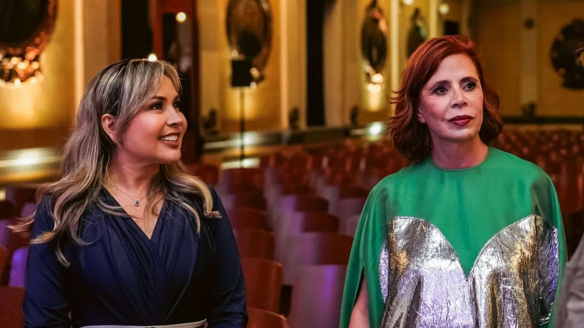Johana Ximena Aranda y Ágatha Ruiz de la Prada